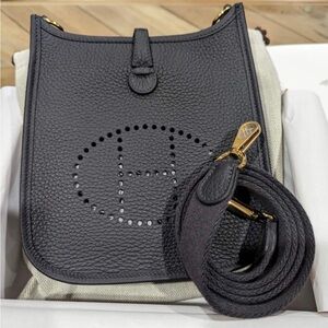 BIG SALES!💥💥💥Authentic Hermes mini Evelyn bag